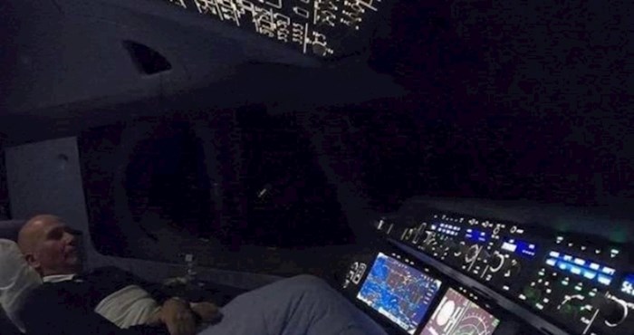 Ako ste se ikad pitali što piloti rade tijekom dugih noćnih letova ovo bi moglo pomoći