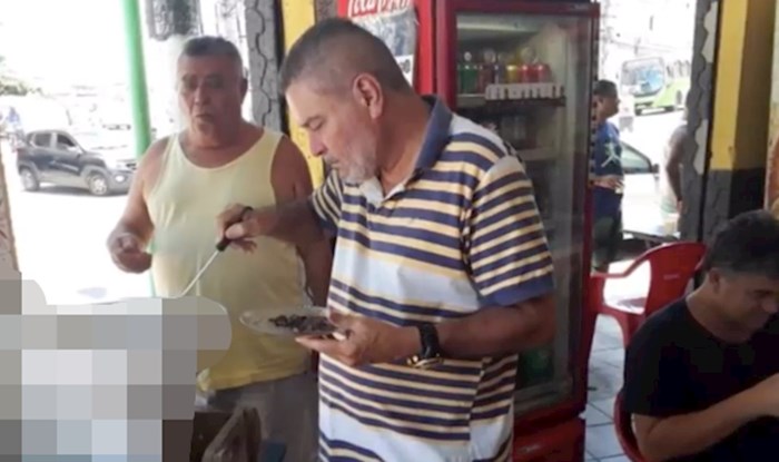 Na ovoj proslavi hrana se poslužuje iz potpuno neočekivane stvari