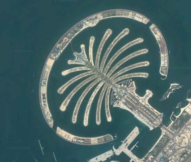 #6 Prije nekoliko desetljeća nitko ne bi pomislio da će ljudi stvoriti čitave otoke poput "Palm Islanda" u Dubaiju.