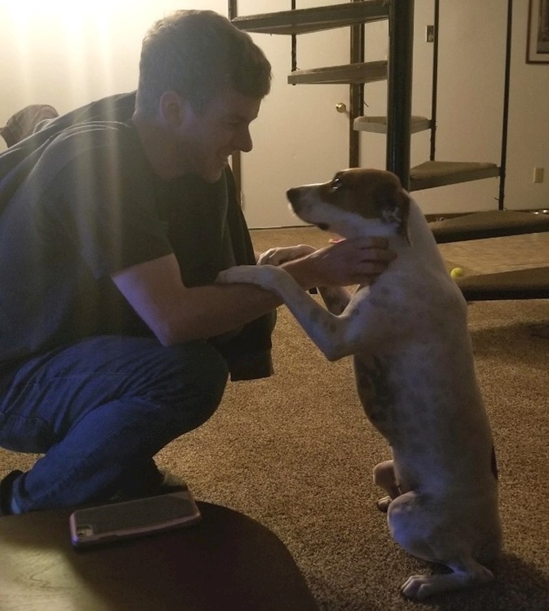 #14 "Moj je brat usvojio svog prvog psa. Ona je sve o čemu on govori. "