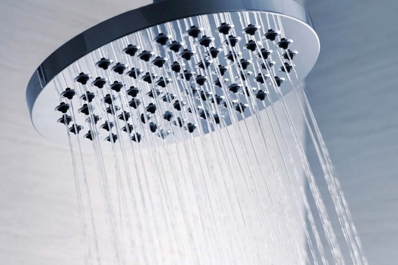 Voda u svemiru je preskupa da bi je trošili na tuširanje.