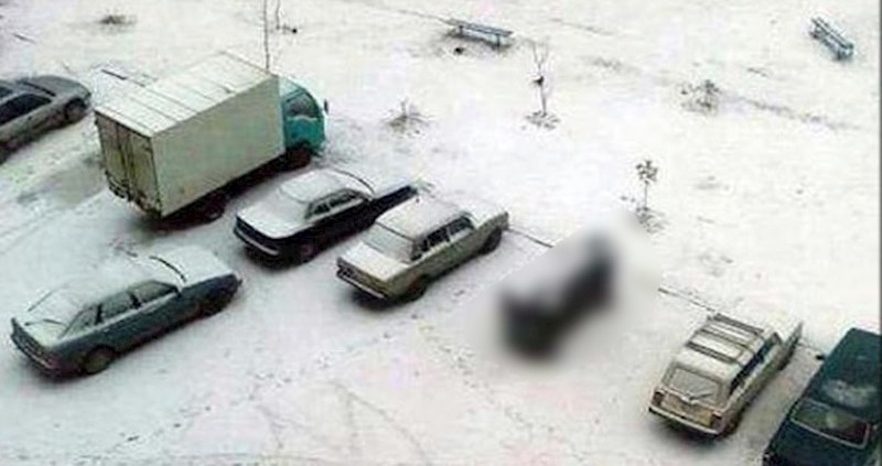 Vlasnik ovog automobila neće biti sretan kada se vrati po njega