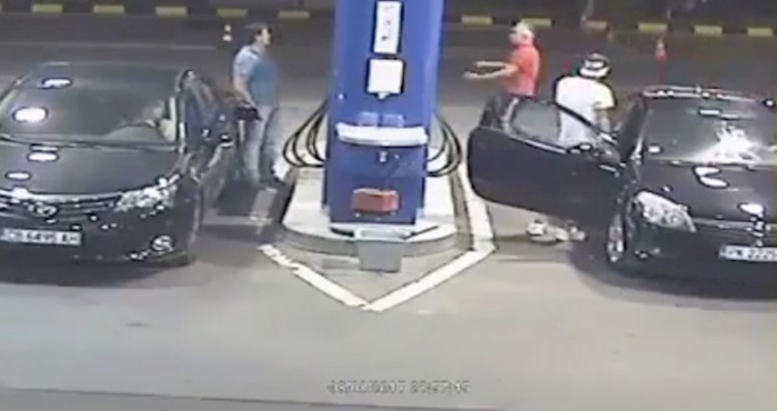 Pogledajte što je napravio radnik nakon što je kupac odbio ugasiti cigaretu