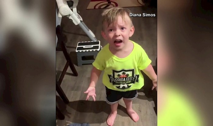 VIDEO Pogledajte urnebesnu reakciju dječaka kada ga majka ne poljubi prije odlaska na posao
