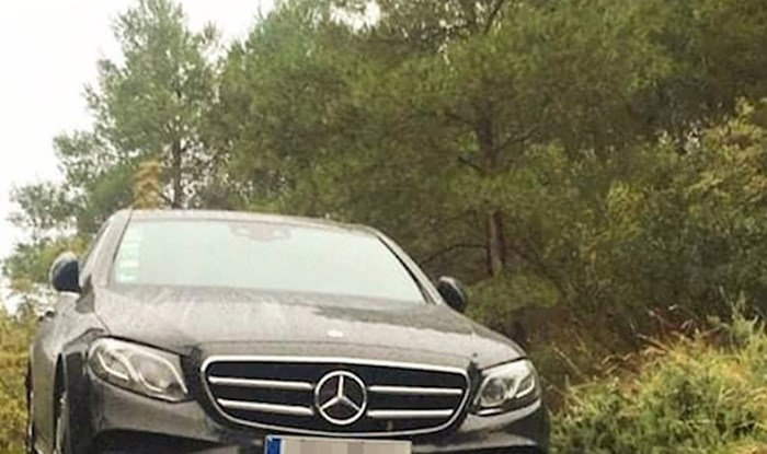 Vlasnik ovog Mercedesa dugo će pamtiti situaciju koja mu se dogodila