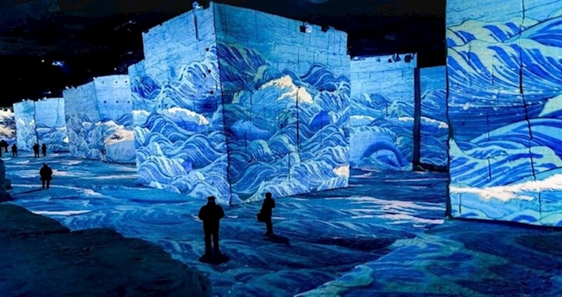 Carrières de Lumières fantastična je umjetnička galerija u napuštenom kamenolomu