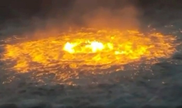 Nevjerojatan prizor oceana u plamenu nakon puknuća plinovoda u Meksičkom zaljevu