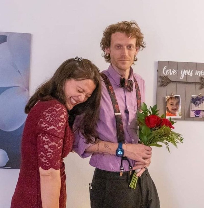 "Sinoć sam se udala za svog najboljeg prijatelja i partnera na improviziranom vjenčanju."