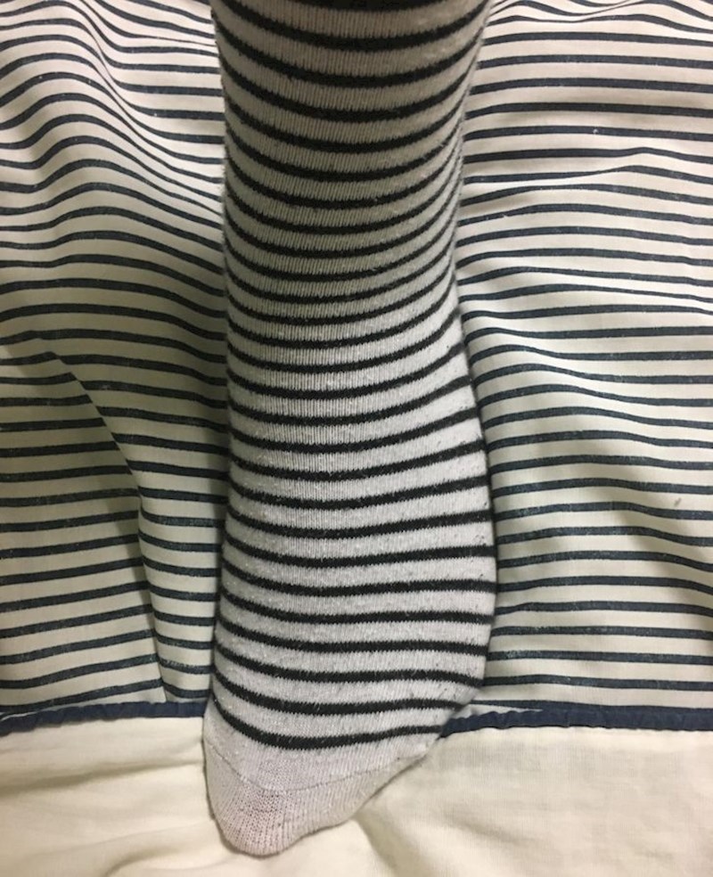 "Promijenio je žarulju iznad kreveta i pogledao dolje u ovo."