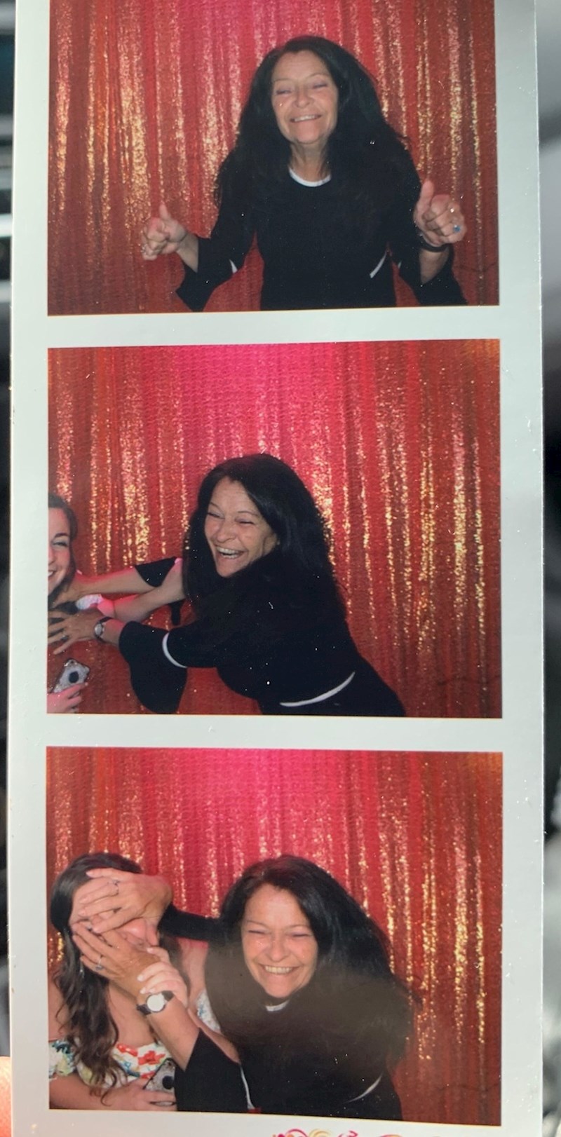 "Moja mama je slobodna pa se željela slikati kao slobodna jaka neovisna žena, ali željela sam je podsjetiti da to nikad ne mora raditi sama. "