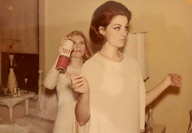 #11 "Moja baka priprema se na dan vjenčanja" 1968.