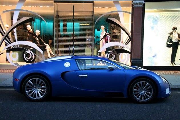 Bugatti Veyron Bleu Centenaire.