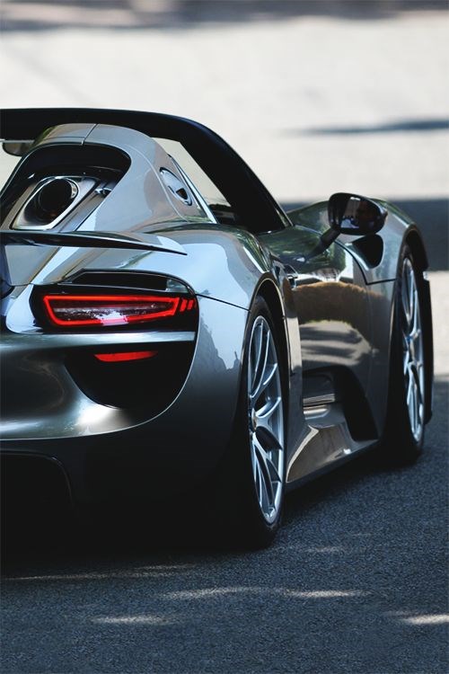 Porsche 918 Spyder.