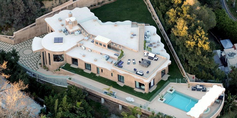 Rihanna's house is now up for sale. We love it! 