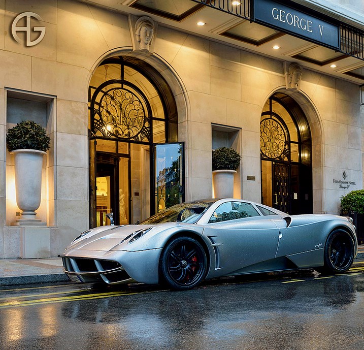 Pagani Huayra.