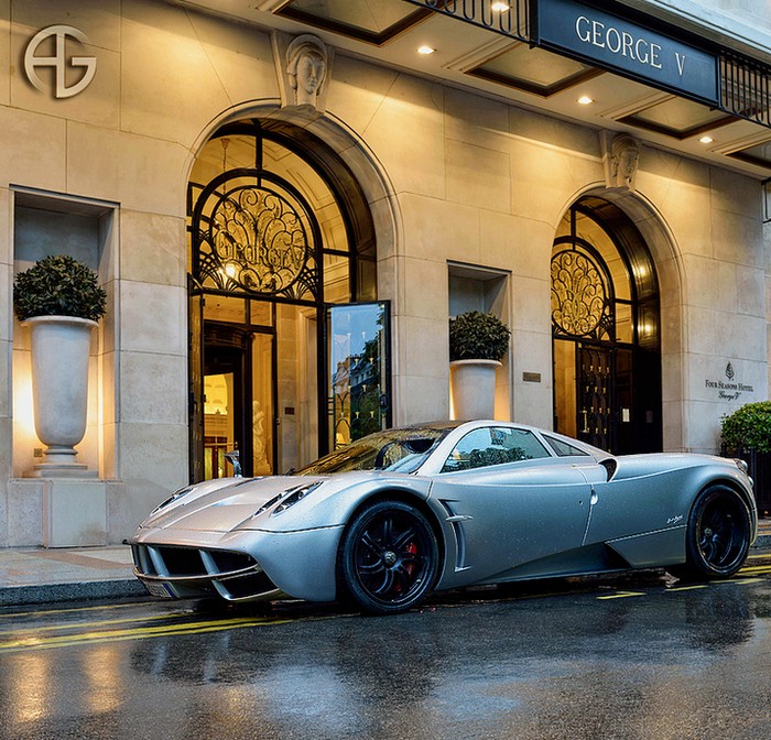 Pagani Huayra.