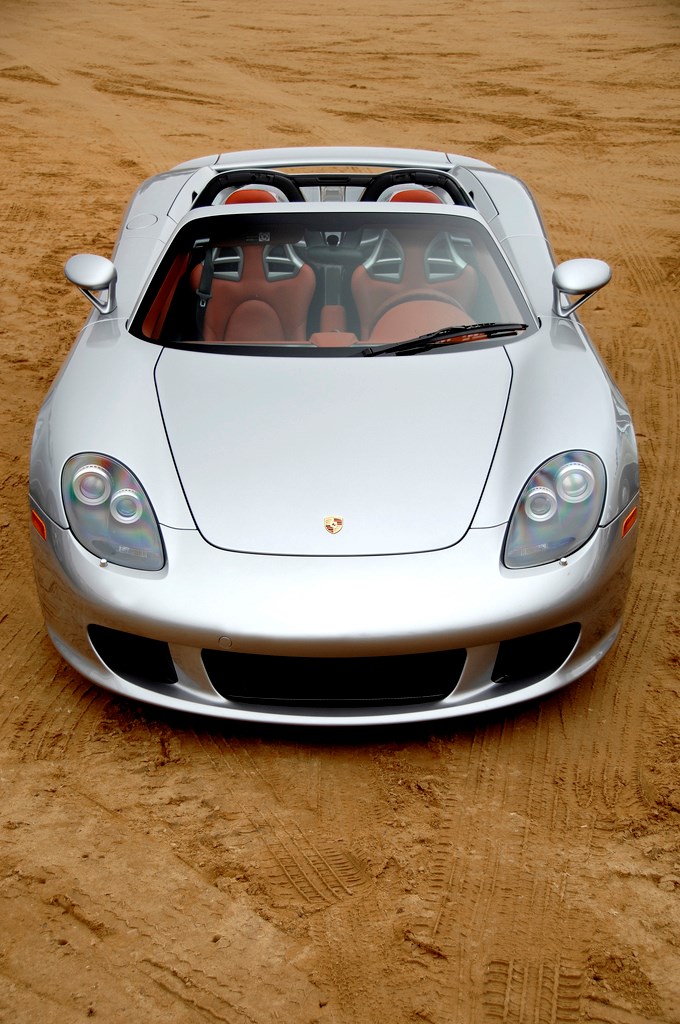 Porsche Carrera GT.