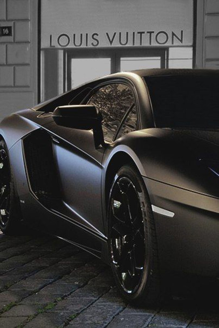 Lamborghini Aventador.