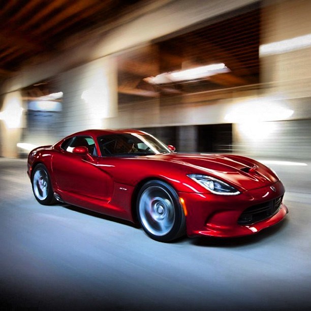 2013 SRT Viper in motion