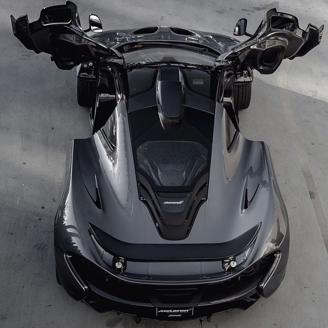 McLaren P1.