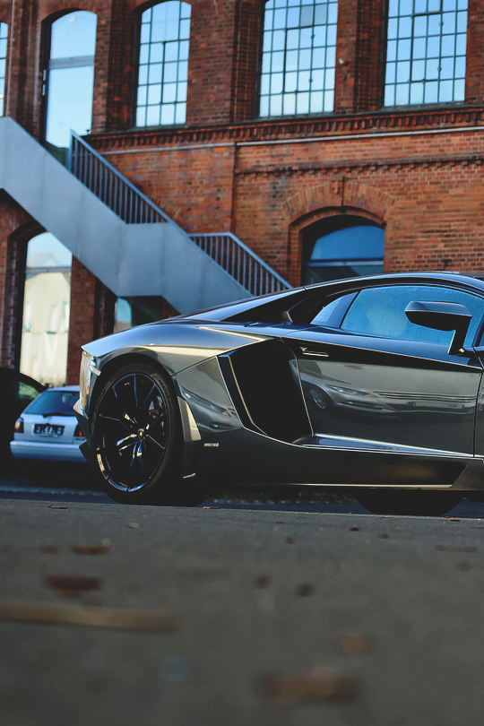 Lamborghini Aventador.