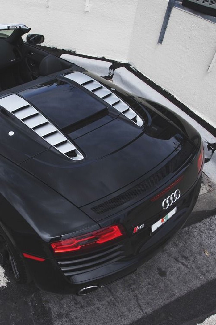 Audi R8 Spyder.