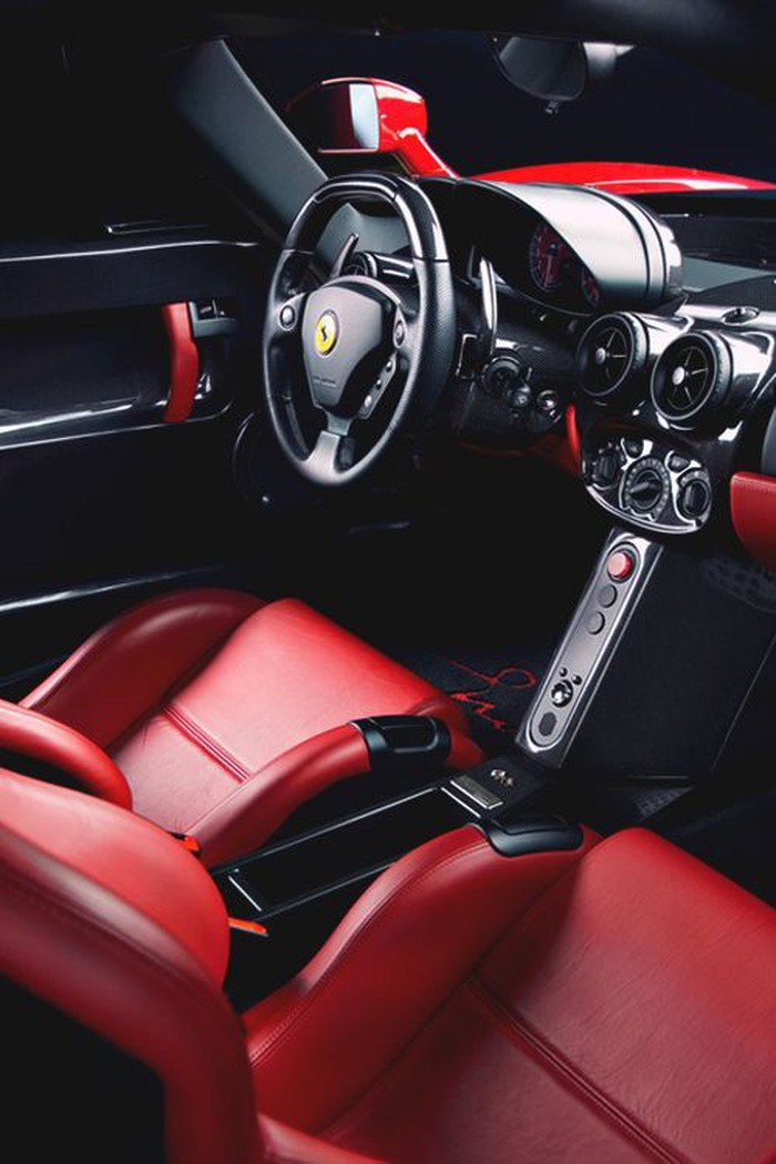 Ferrari Enzo.
