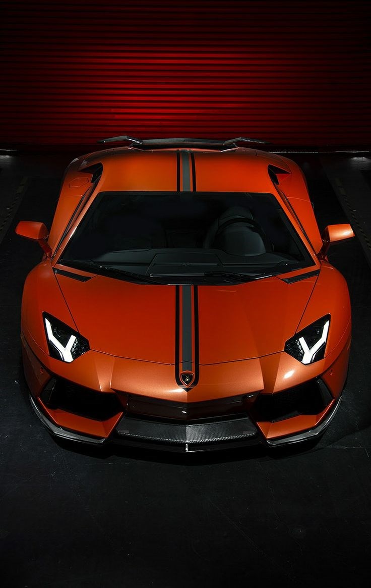 Lamborghini Aventador.