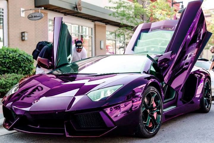 Amazing Purple Lamborghini.