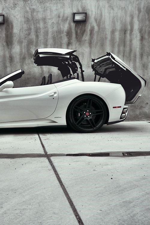Ferrari California.