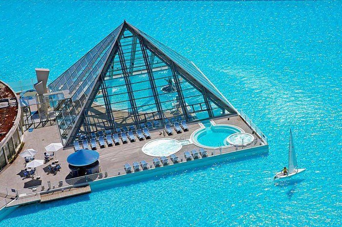 World's biggest pool in Chile
