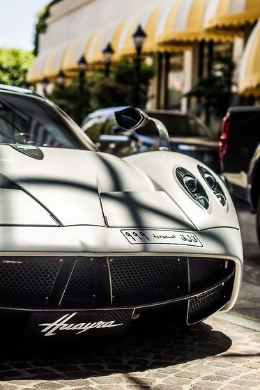 Pagani Huayra.