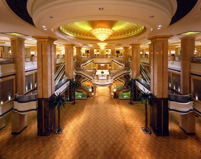 Ballroom foyer in Abu Dhabi Kempinski