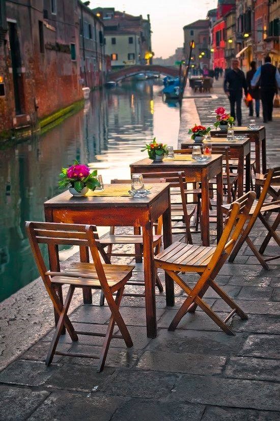 Romantic Dinner in Venice, Italy.