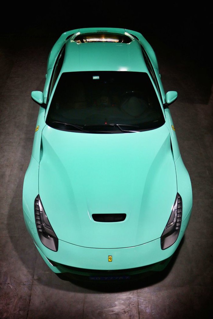 Ferrari F12.