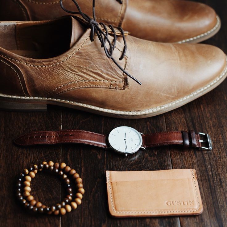 Ritght accessorizing.