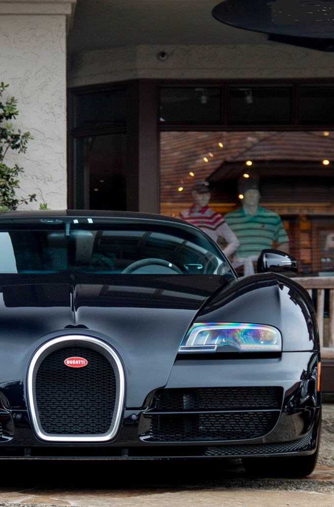 Buggati Veyron.