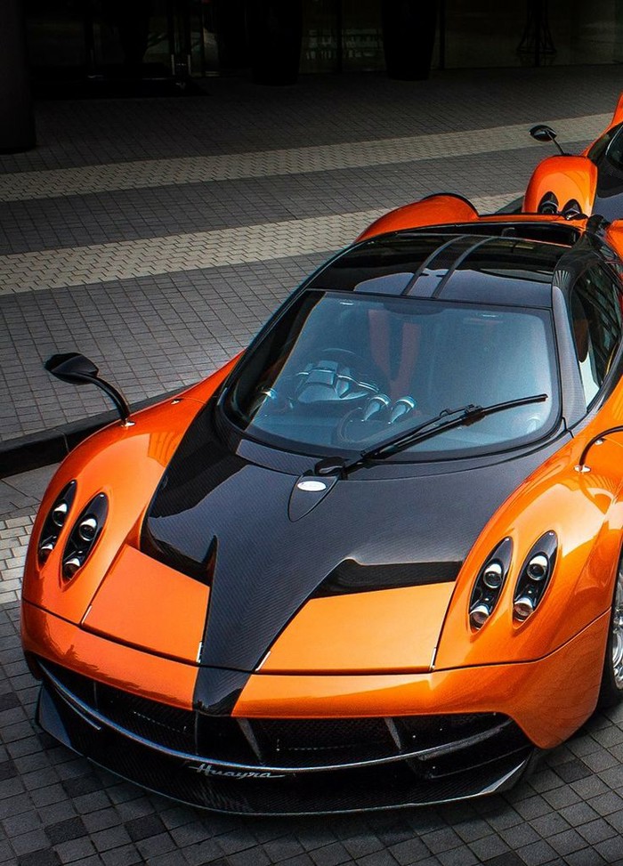 Awesome Pagani Huayra.