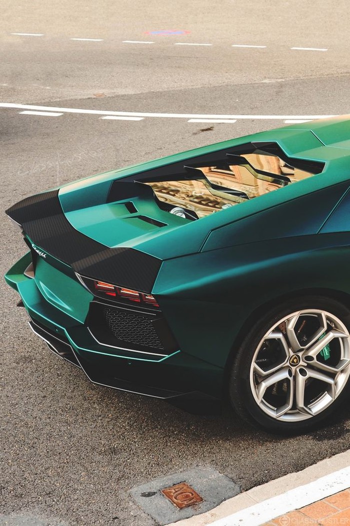 Green Lamborghini.