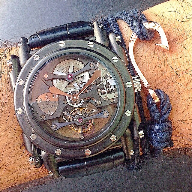 Manufacture Royale Tourbillon Androgyne.