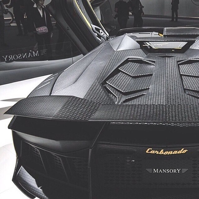 Mansory Carbonado.