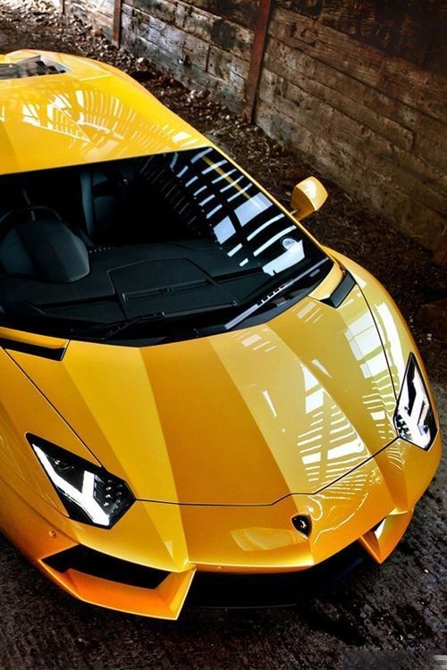 Lamborghini Aventador.