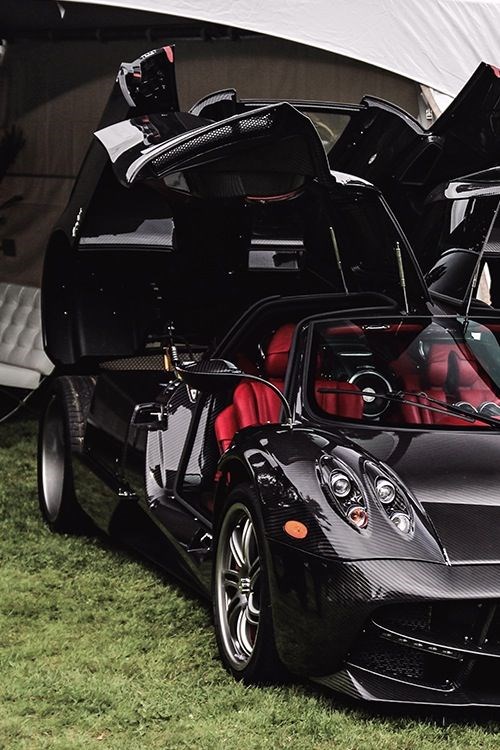 Pagani Huayra.