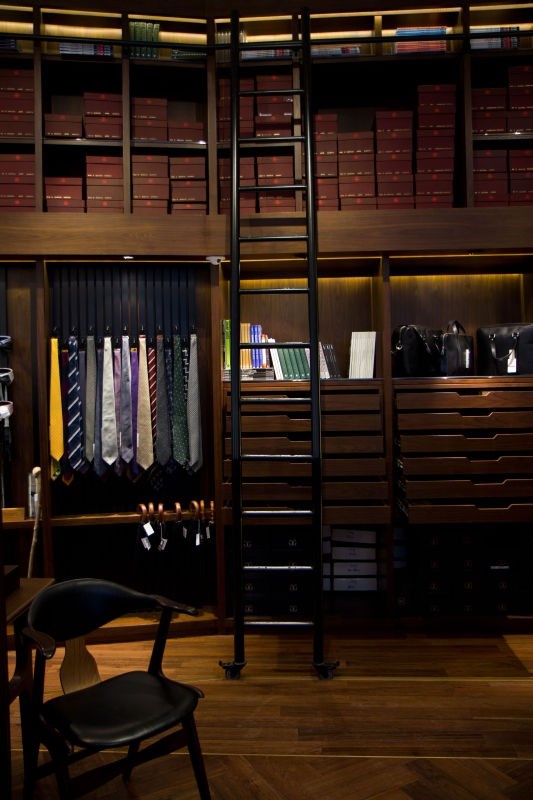 Gentleman's closet