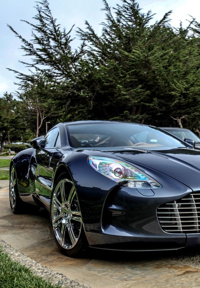 Aston Martin One-7.