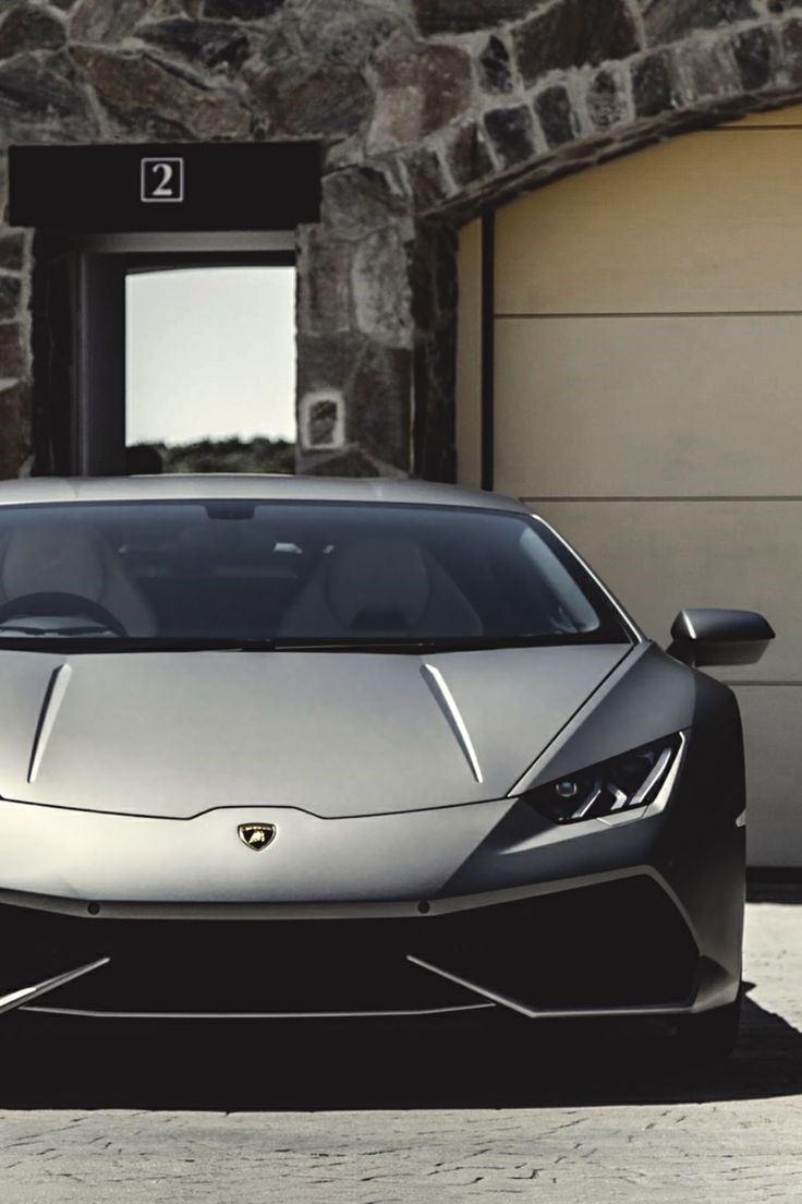 Lamborghini Huracan.