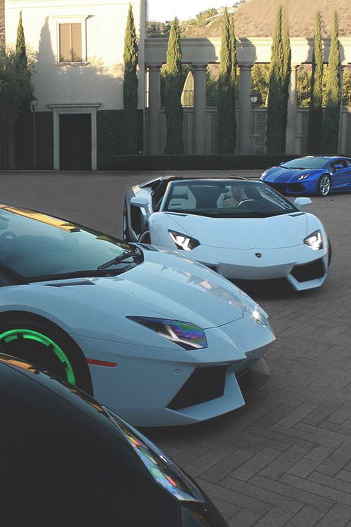 Lamborghini Aventador.
