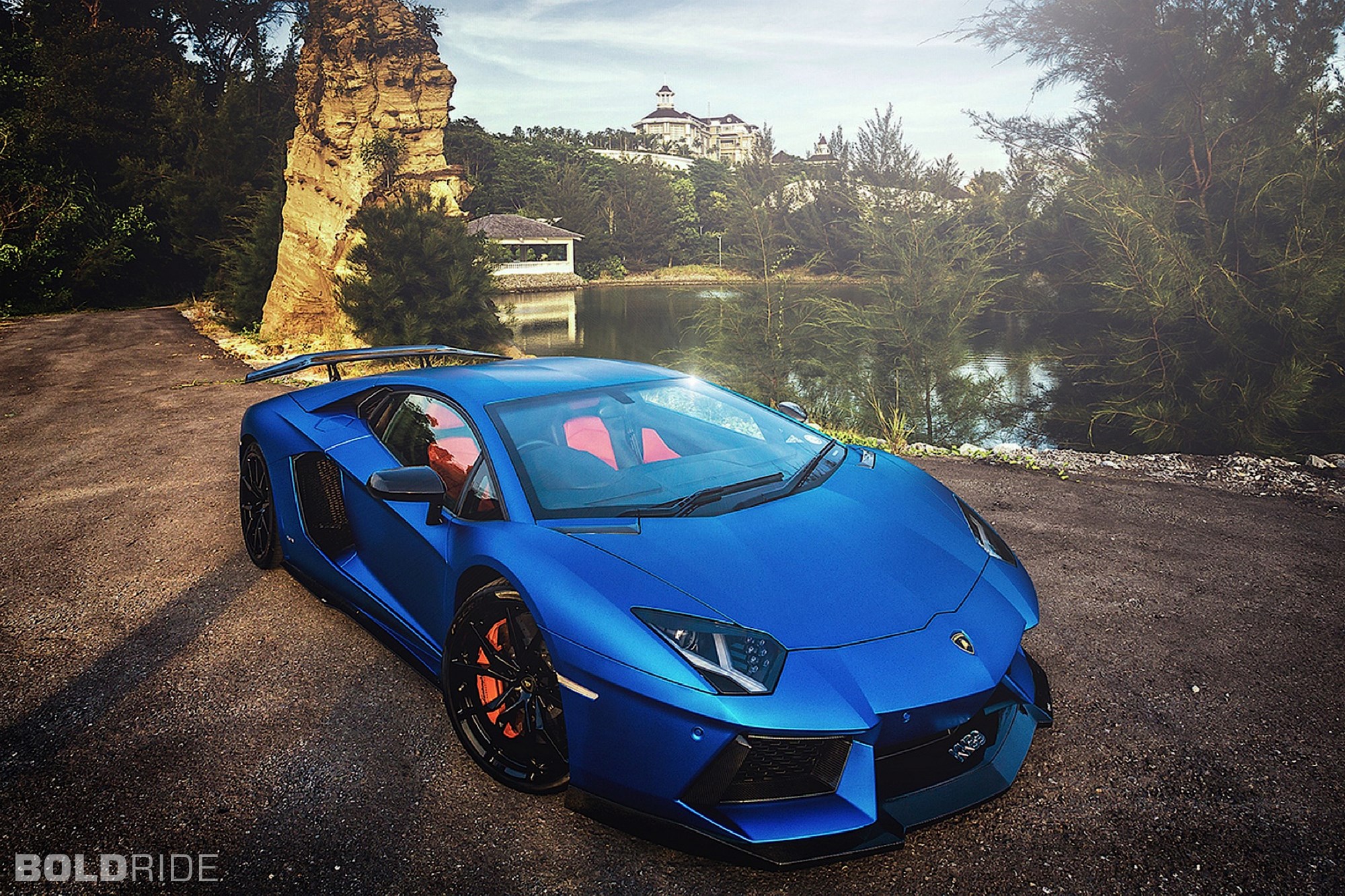 DMC-Lamborghini Aventador.