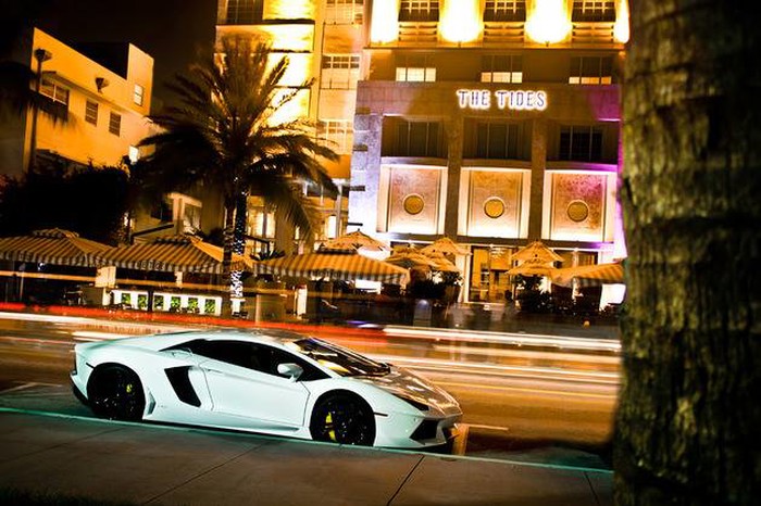 Lamborghini Aventador.