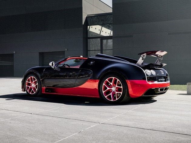 Bugatti Veyron 16.4 Grand Sport Vitesse.